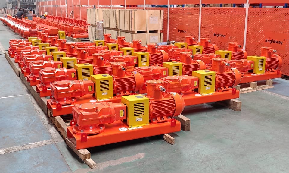正道能源20台11KW斜齿轮泥浆搅拌器